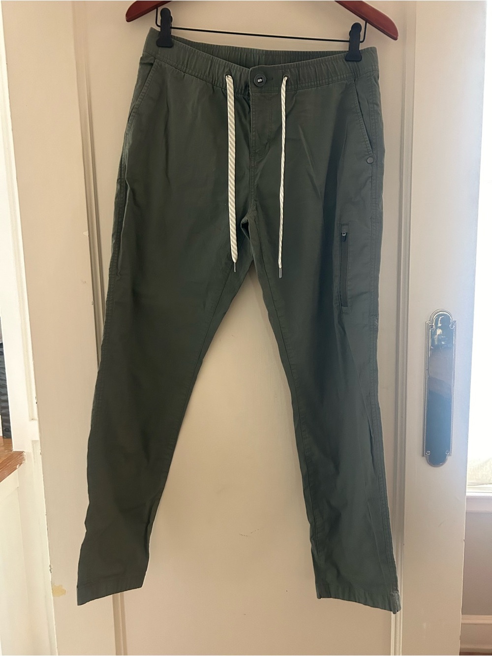 Vuori Olive Green Cargo Drawstring Pants